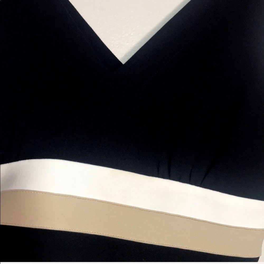 Diane von Furstenberg V Neckline Dress - Picture 7 of 8